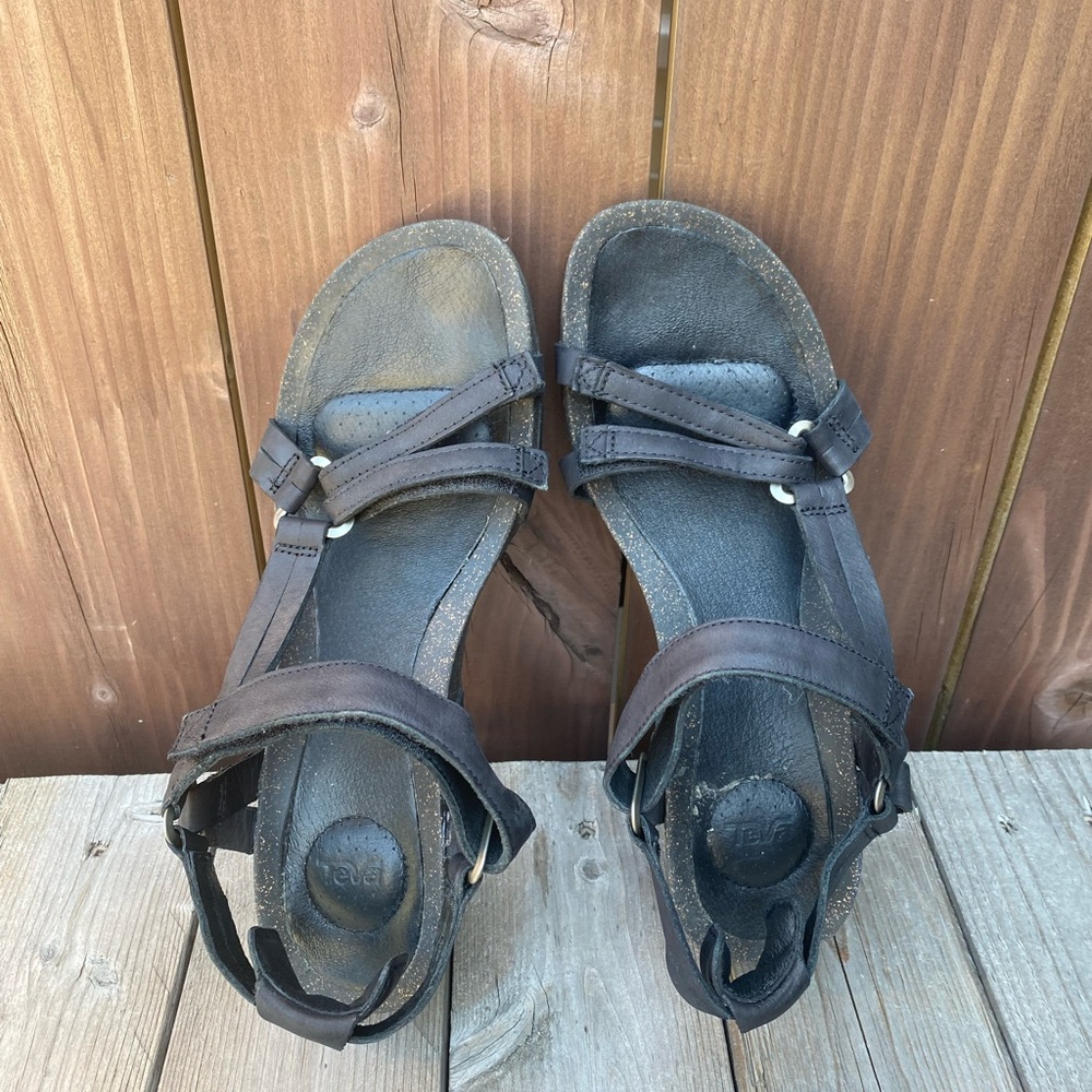 Teva Ysidro Black Leather Universal Wedge Sandals with Velcro Straps Womenβs 8